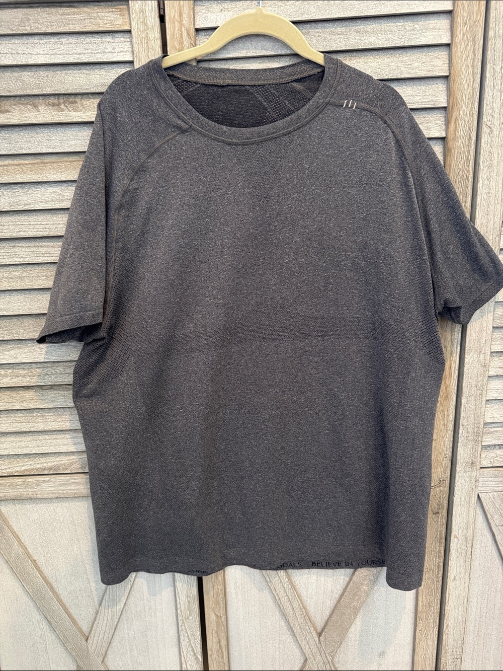 Lululemon Men’s Gray Metal Vent Tech Relaxed Crew Neck Top size XL